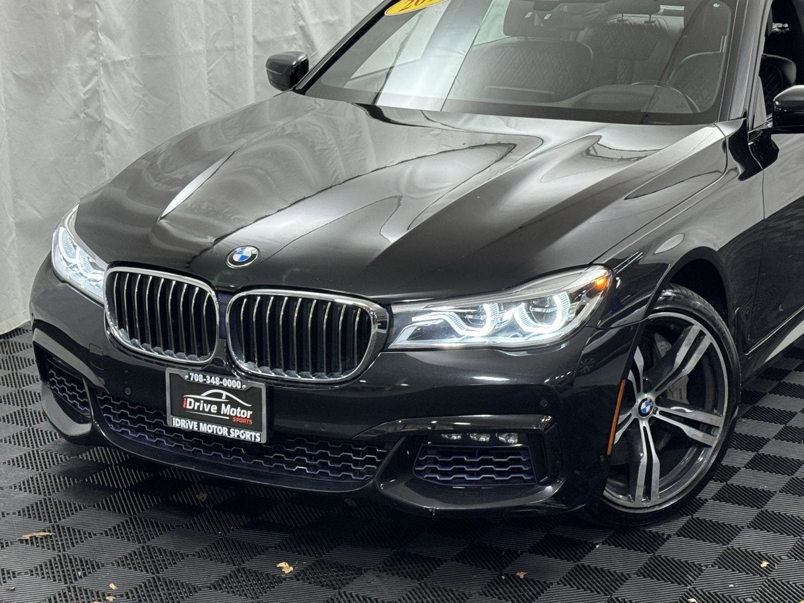 Used 2018 BMW 750i xDrive image 3