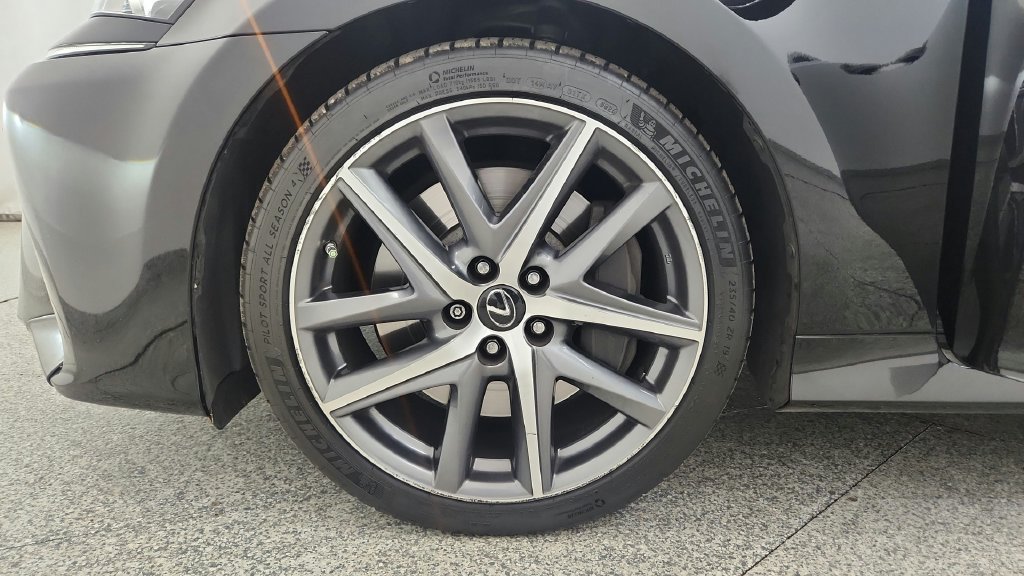 Used 2017 Lexus GS 350 F Sport RWD image 39
