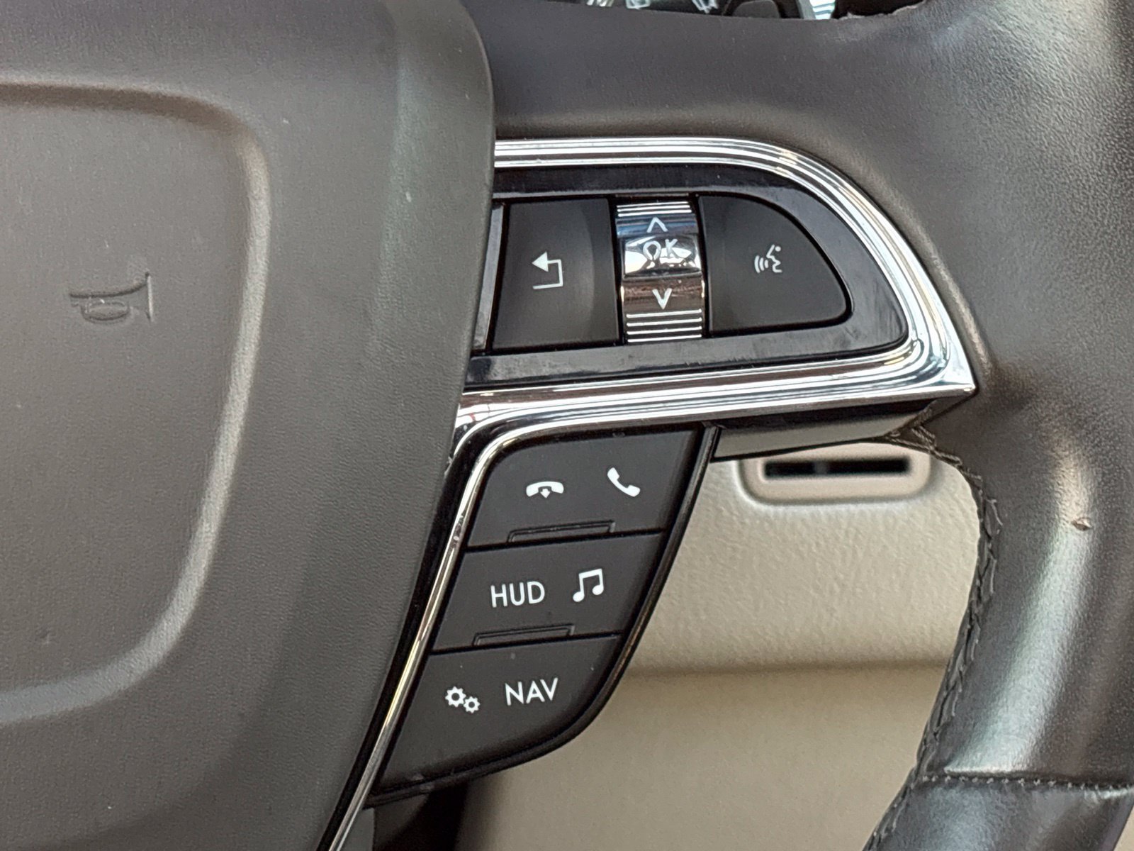 Used 2021 Lincoln Navigator Reserve AWD/4WD image 35