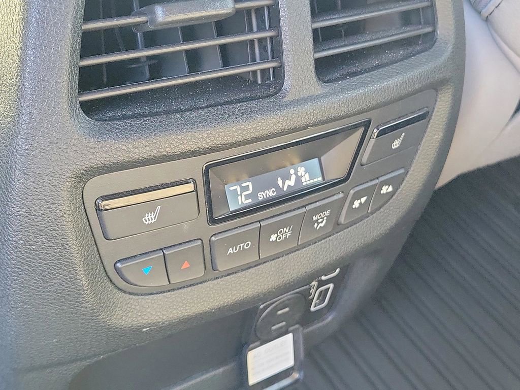 Used 2022 Honda Passport Elite image 12