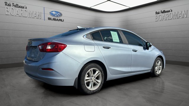 Used 2017 Chevrolet Cruze LT w/ Convenience Package FWD image 4