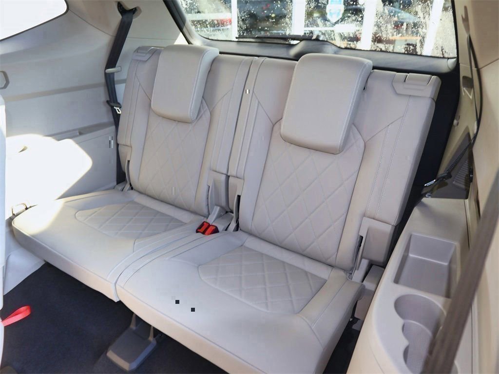 New 2026 Volkswagen Atlas SEL Premium R-Line image 17