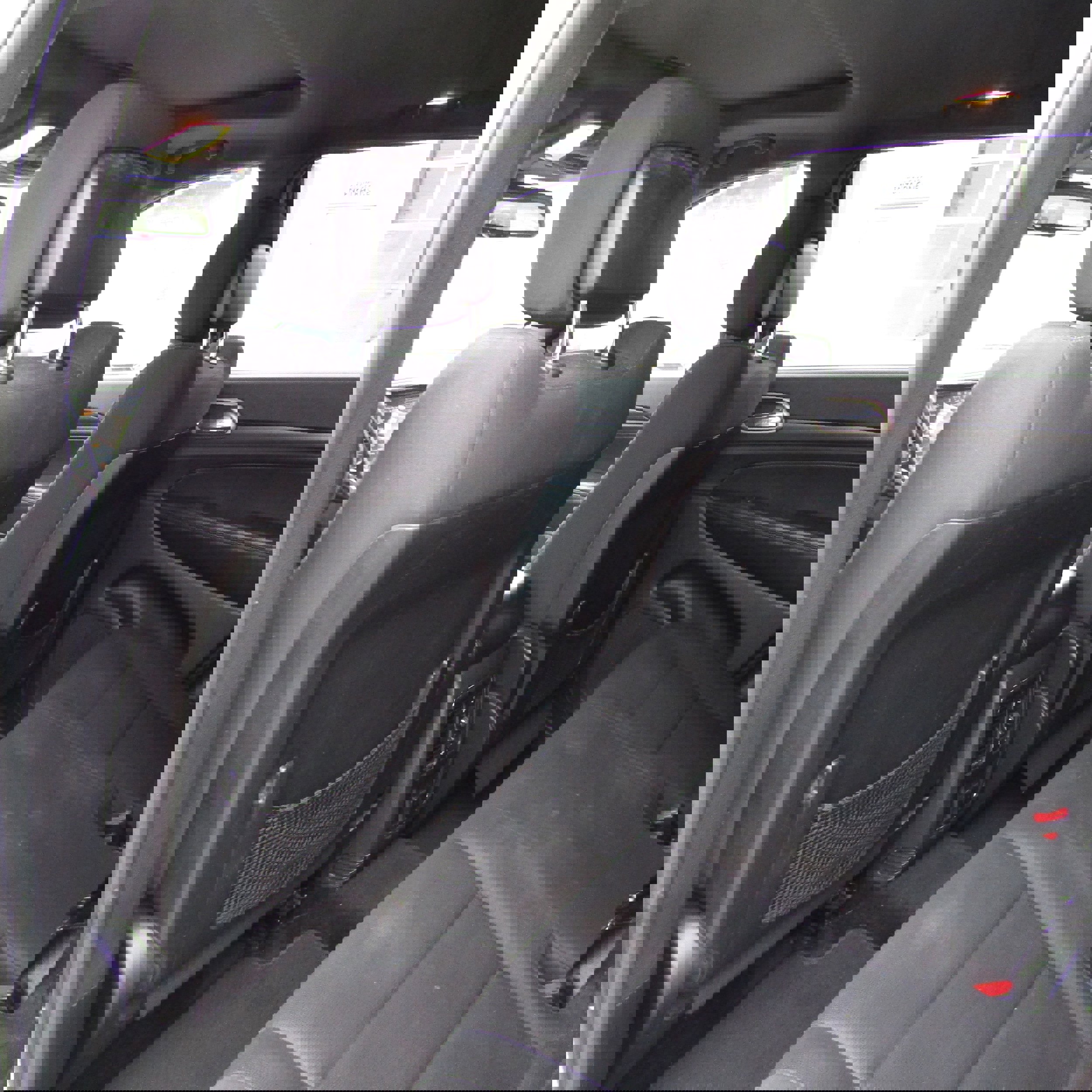 Used 2014 Jeep Grand Cherokee Laredo w/ Security & Convenience Group image 11