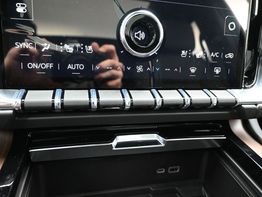 New 2026 GMC Yukon XL Denali image 17