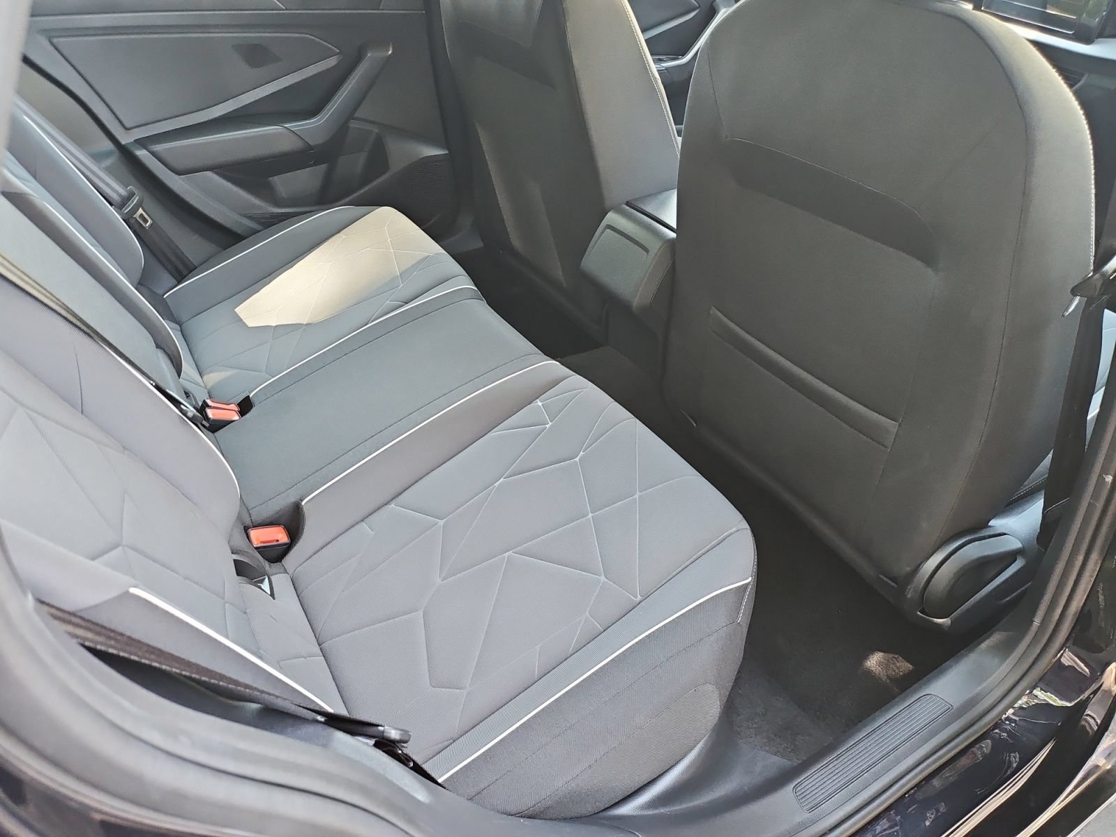 Used 2025 Volkswagen Jetta Sport FWD image 30