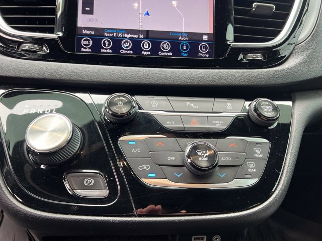Used 2018 Chrysler Pacifica Touring-L Plus w/ S Appearance Package FWD image 22