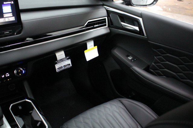 New 2026 Mitsubishi Outlander SEL image 22