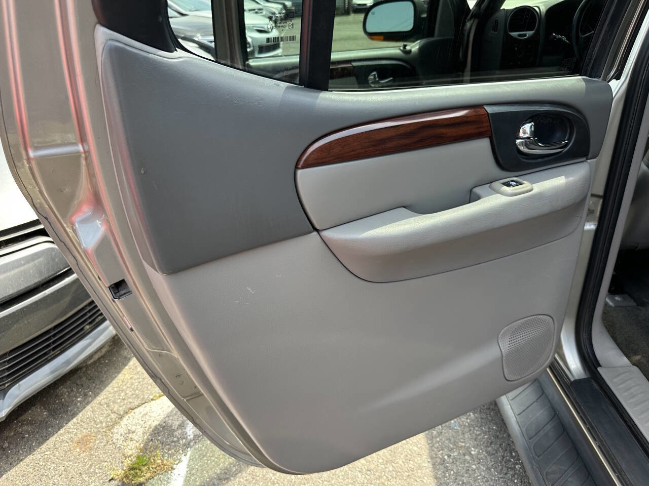 Used 2003 GMC Envoy XL SLT image 32