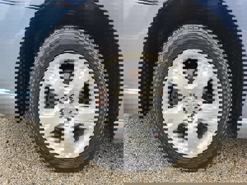 Used 2006 Toyota Matrix XR image 30