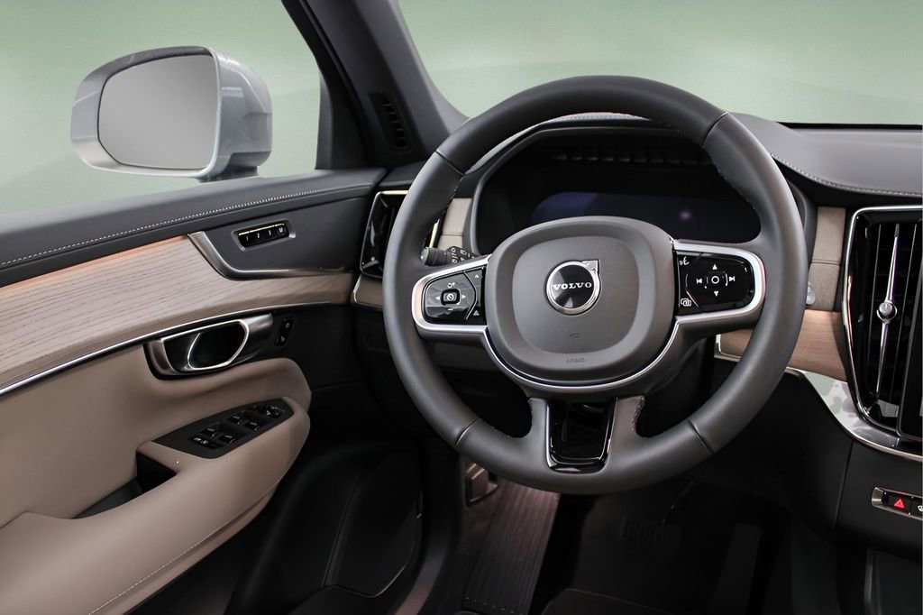 New 2026 Volvo XC90 B5 Plus w/ Protection Package Premier image 14