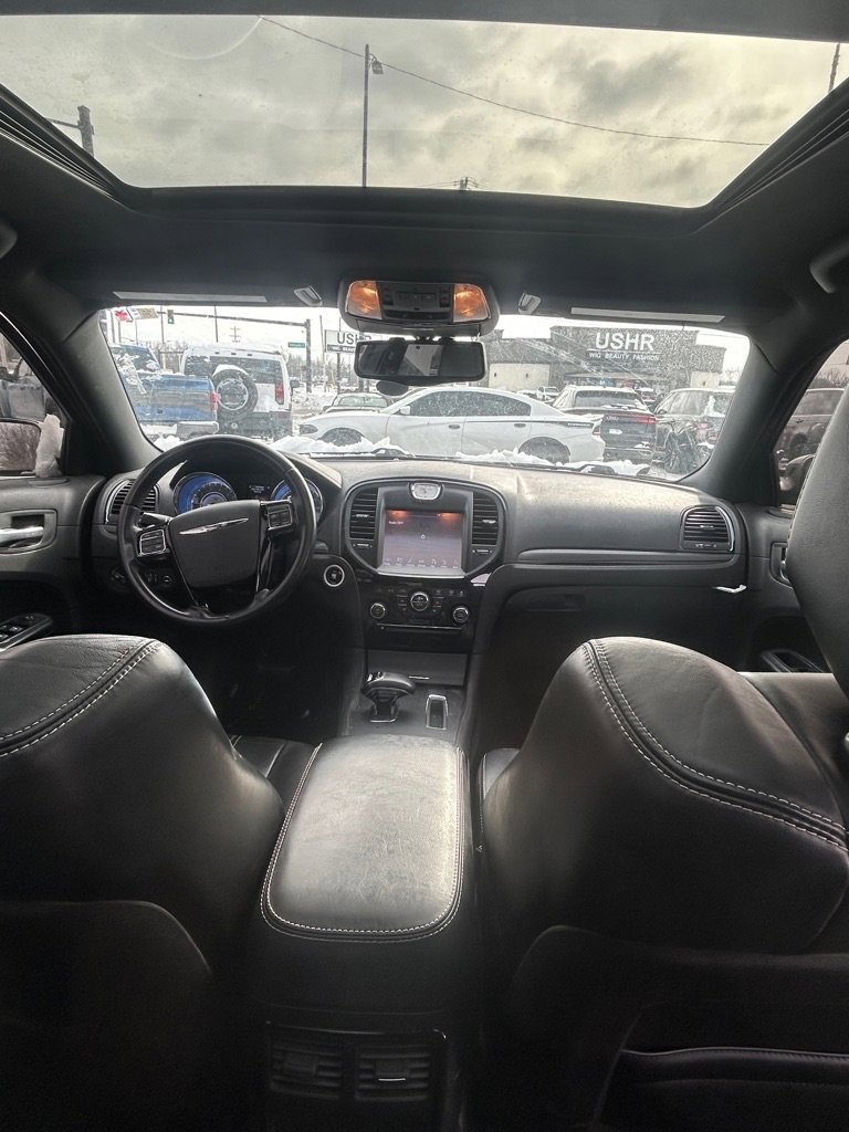 Used 2014 Chrysler 300 S image 9