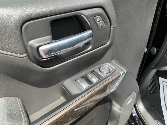 Used 2022 Chevrolet Silverado 1500 LT Trail Boss w/ LT Trail Boss Premium Package AWD/4WD image 17
