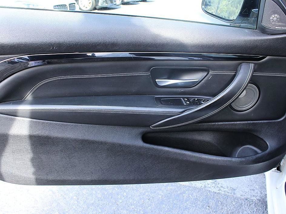 Used 2019 BMW M4 Coupe w/ Competition Package image 8