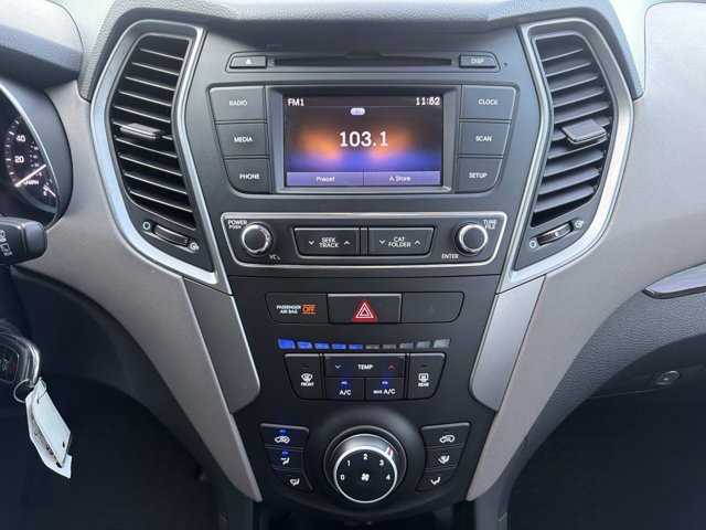 Used 2017 Hyundai Santa Fe Sport FWD image 28