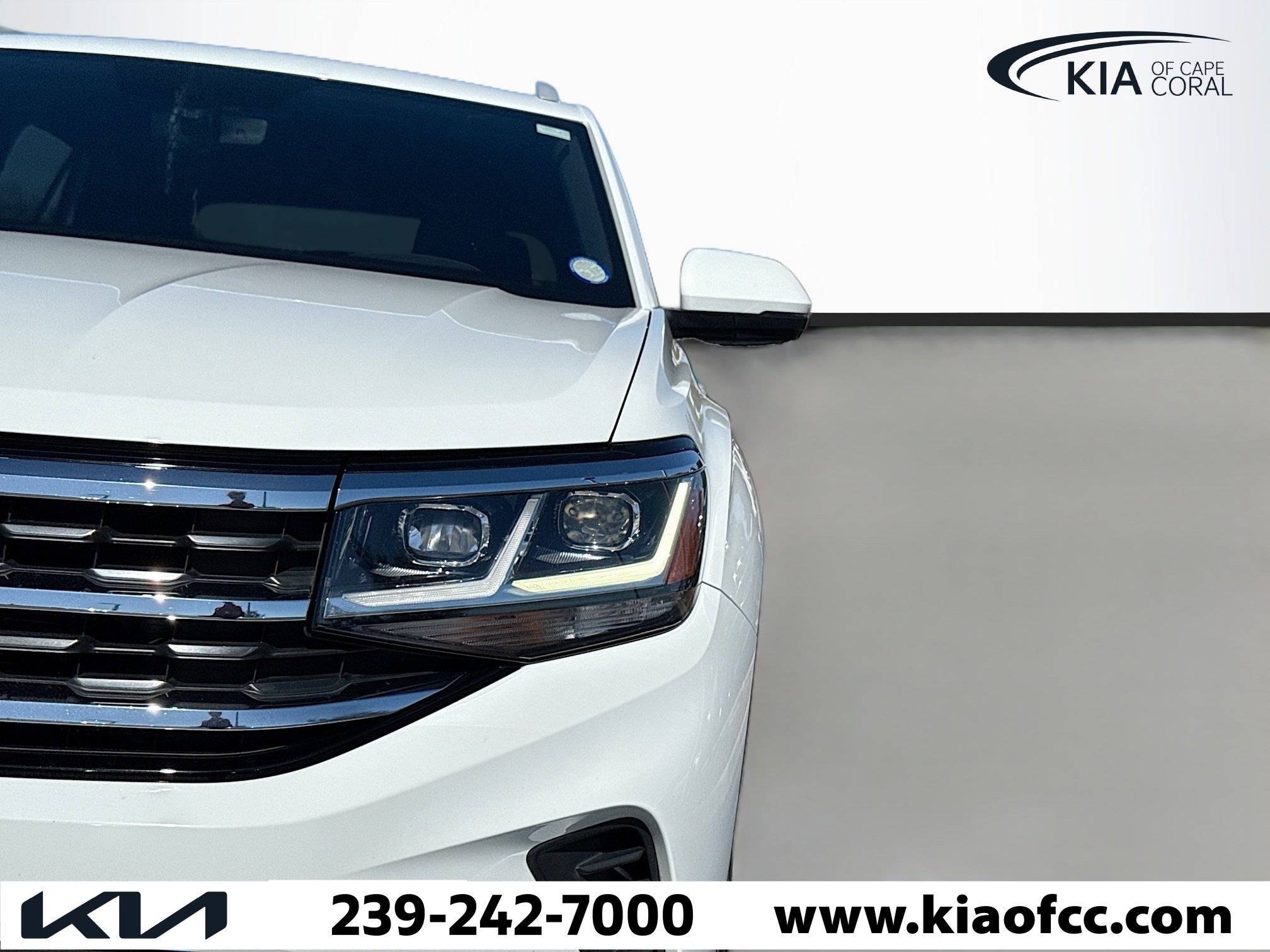 Used 2020 Volkswagen Atlas Cross Sport SE w/ Towing Package image 9