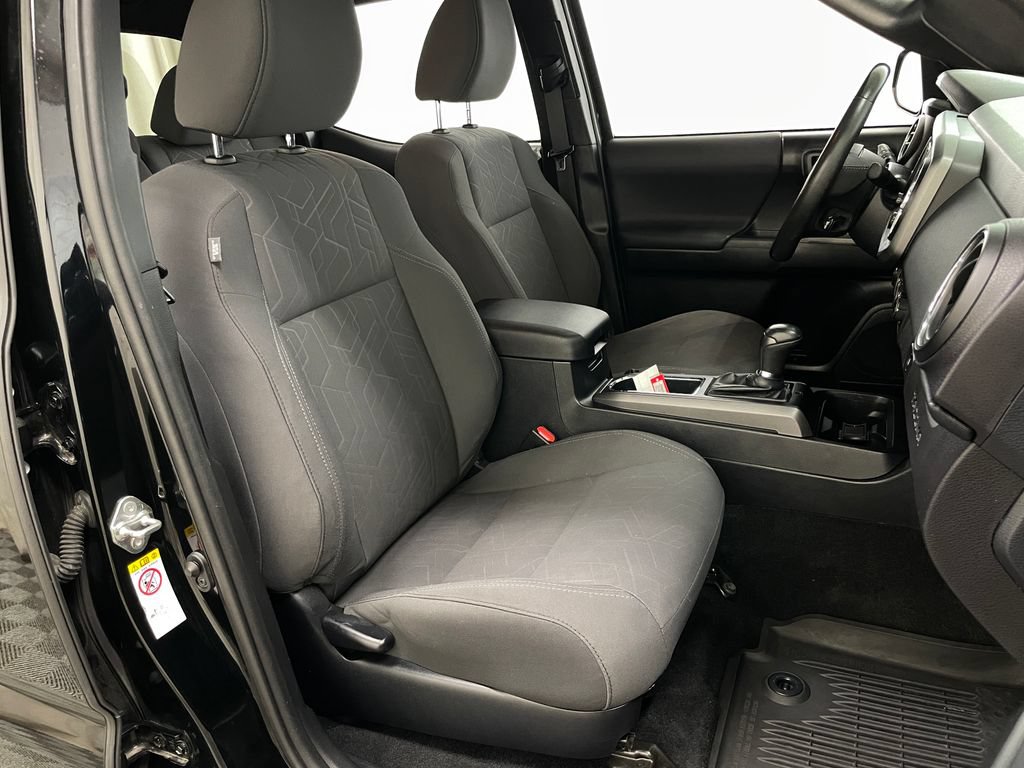 Used 2019 Toyota Tacoma TRD Off-Road AWD/4WD image 37