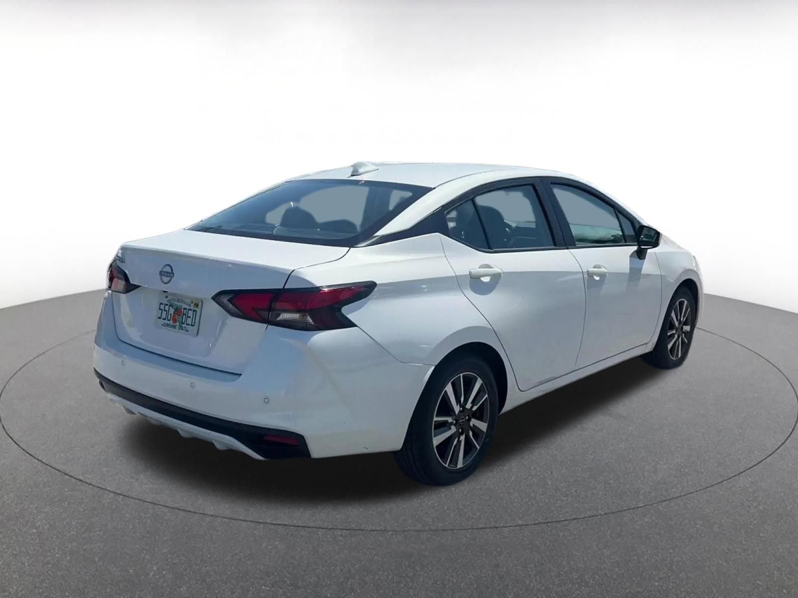 Used 2025 Nissan Versa SV FWD image 15