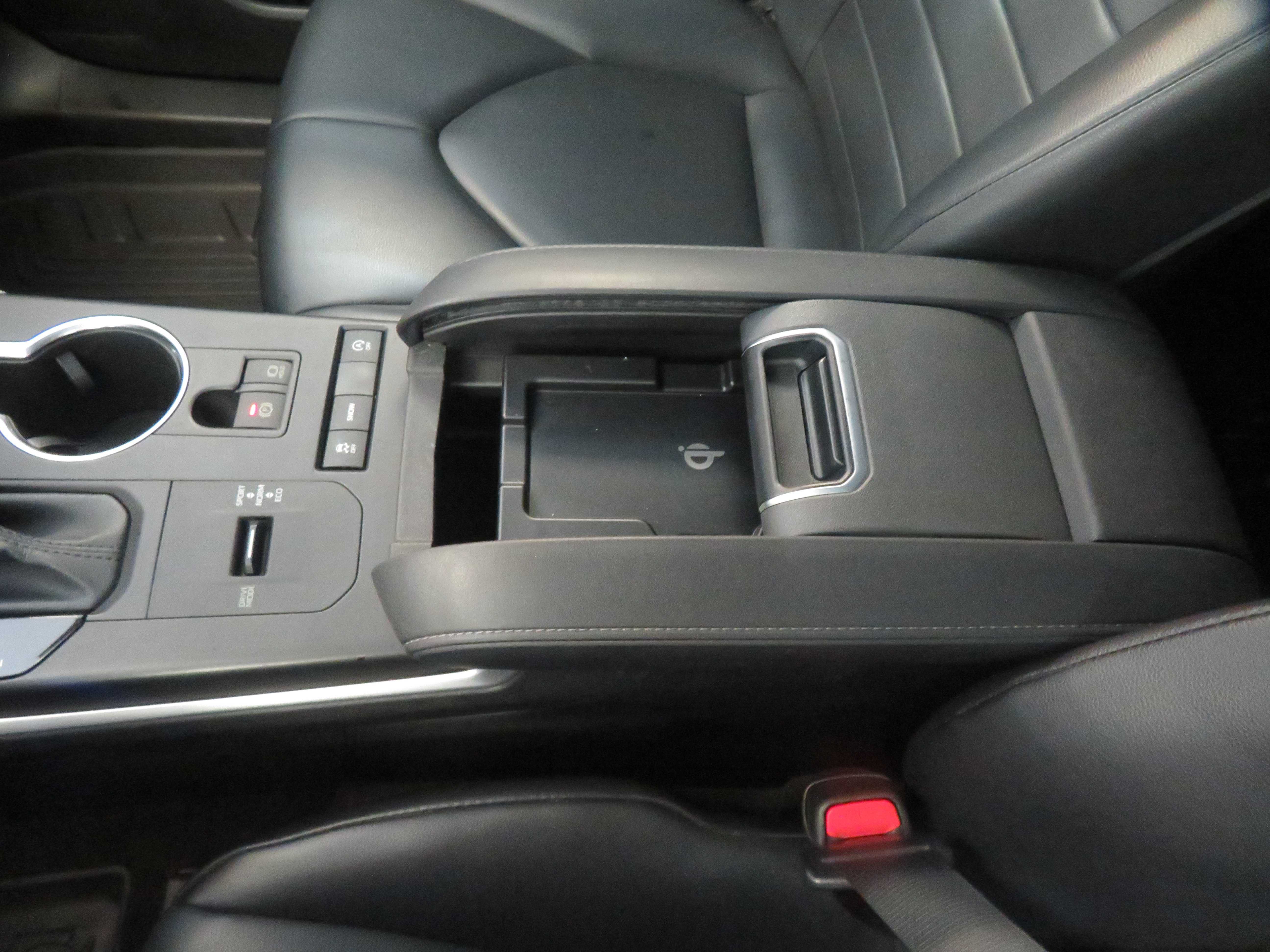 Used 2020 Toyota Highlander XLE FWD image 50