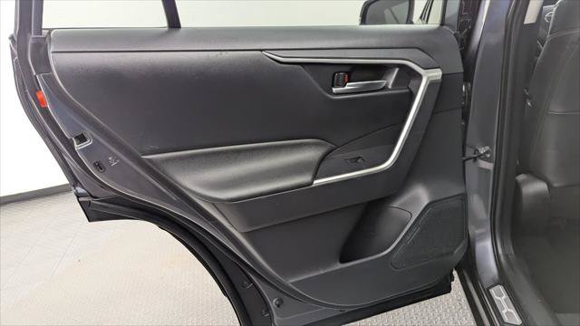 Used 2022 Toyota RAV4 XLE Premium AWD/4WD image 16