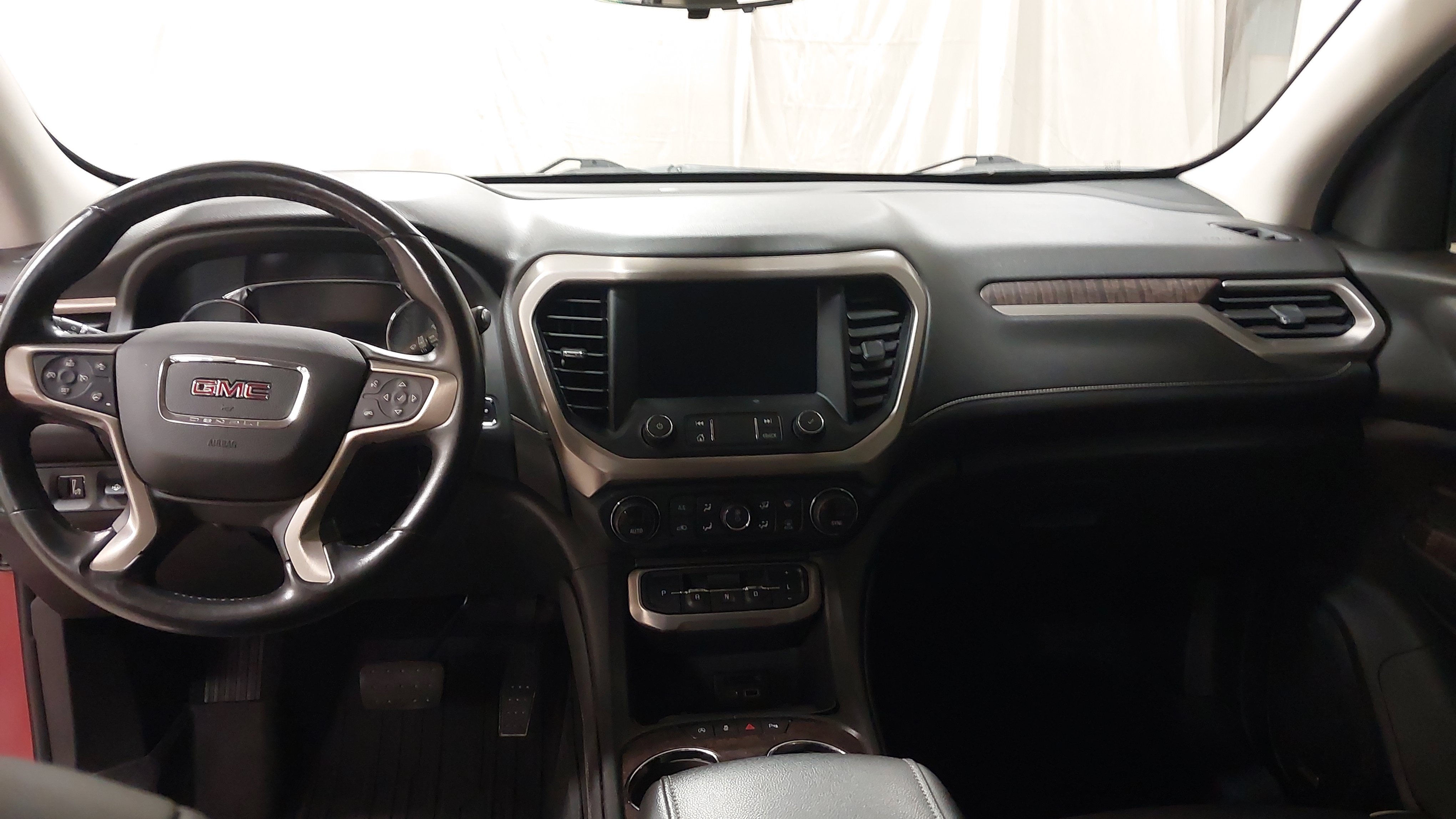 Certified 2021 GMC Acadia Denali w/ Denali Technology Package AWD/4WD image 26