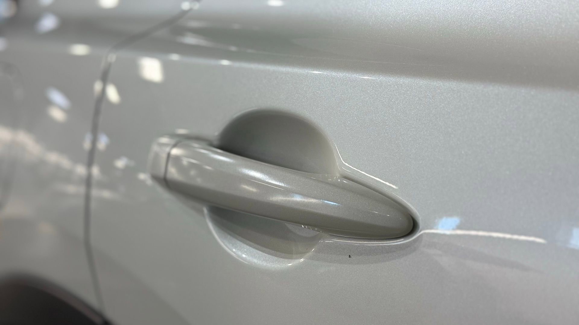 Used 2023 Nissan Rogue SV w/ SV Premium B Package image 15