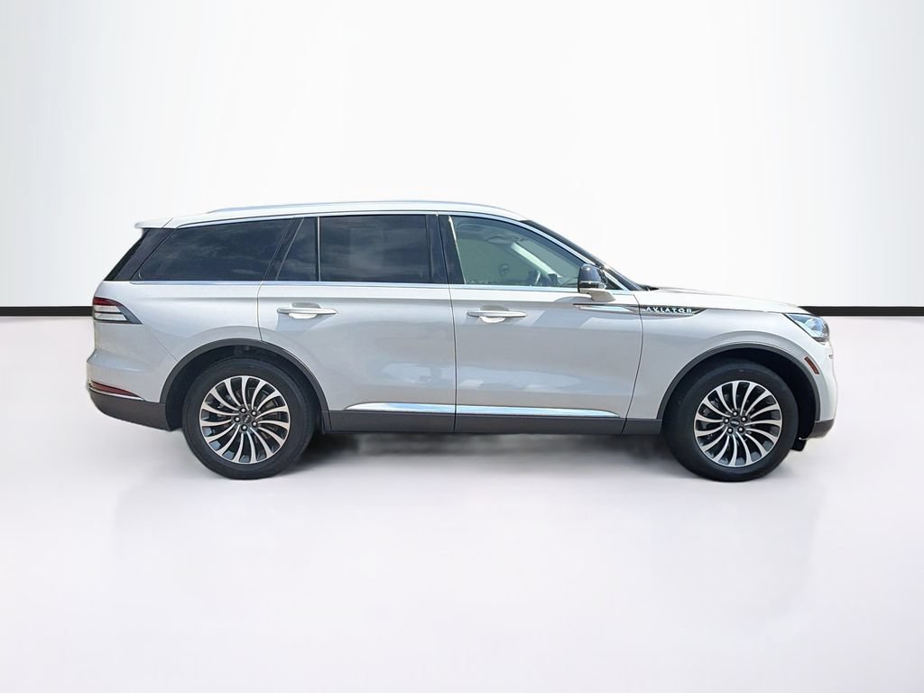 Used 2023 Lincoln Aviator Reserve w/ Elements Package Plus AWD/4WD image 4