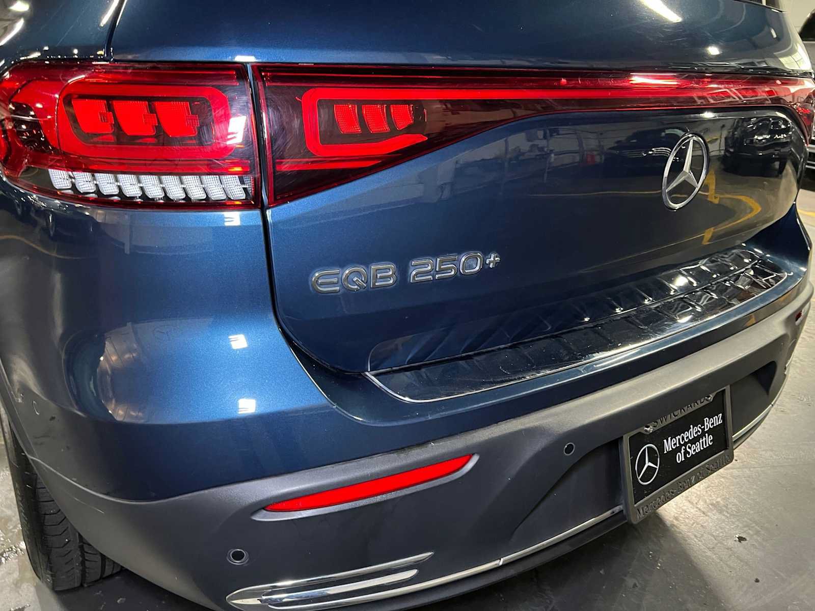 Used 2023 Mercedes-Benz EQB 250+ image 14