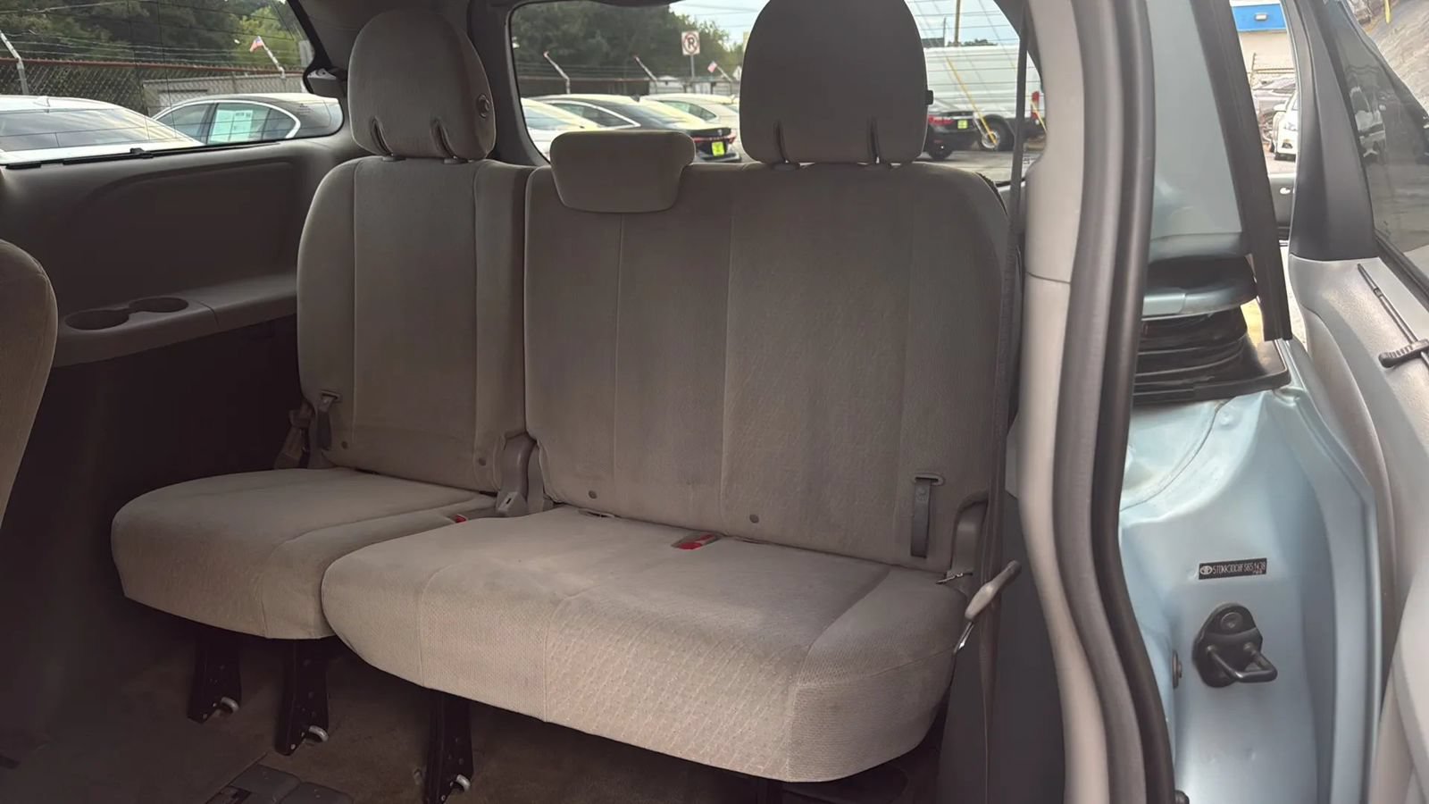 Used 2015 Toyota Sienna LE FWD image 13