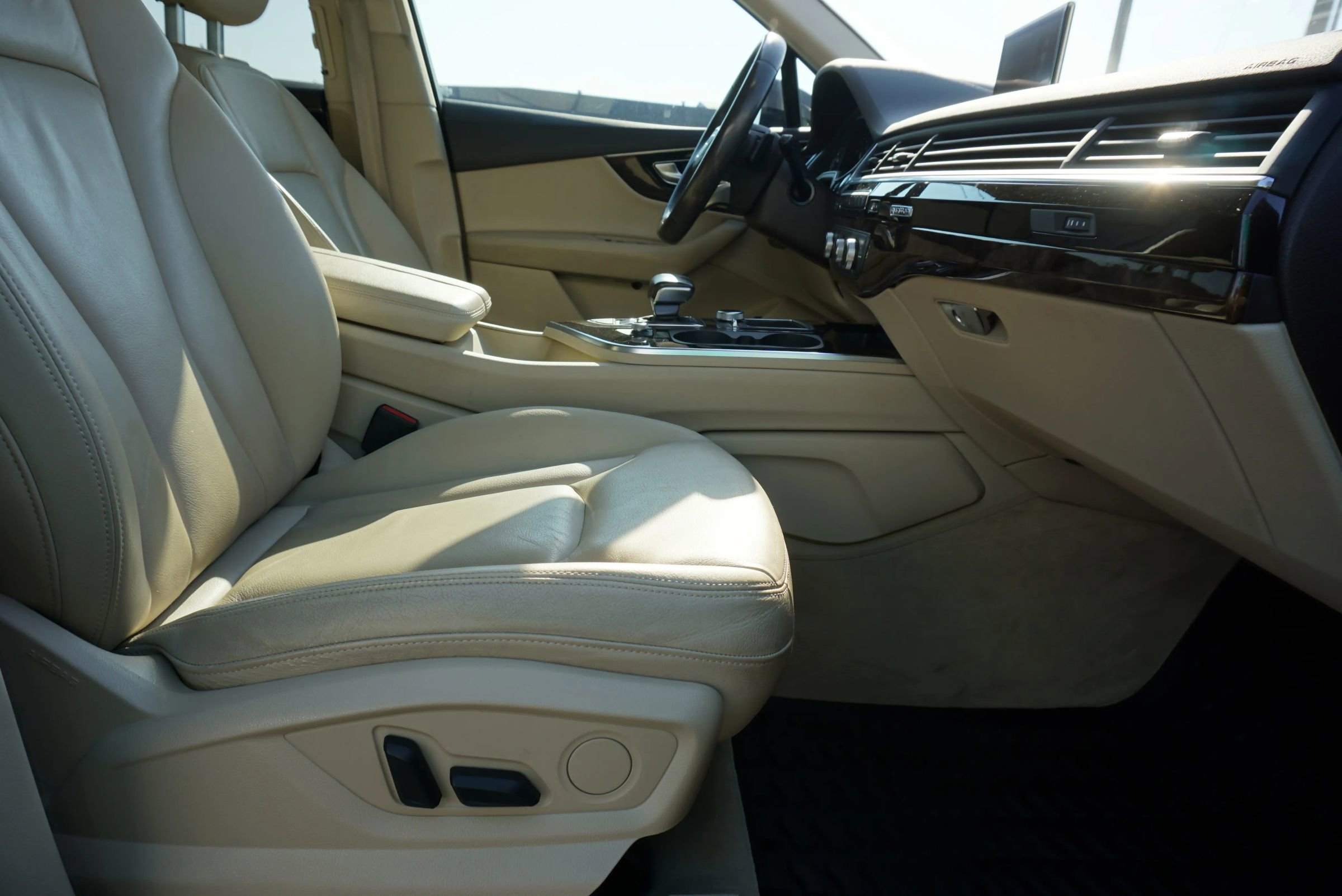 Used 2017 Audi Q7 3.0T Premium Plus image 39