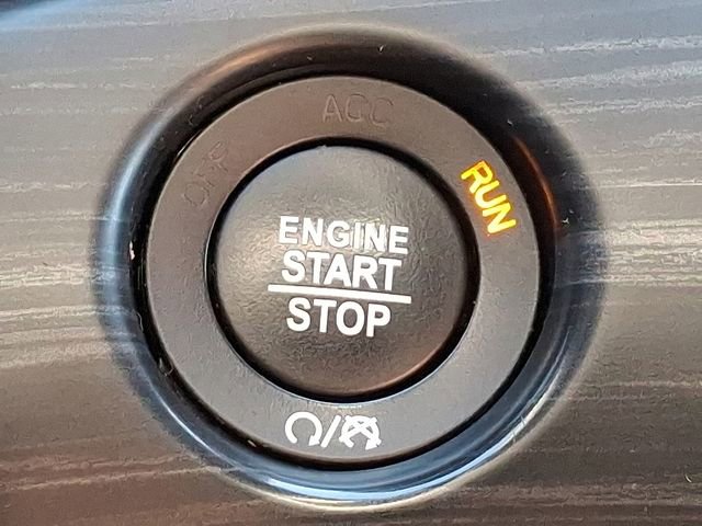 Used 2021 Jeep Grand Cherokee Laredo image 23