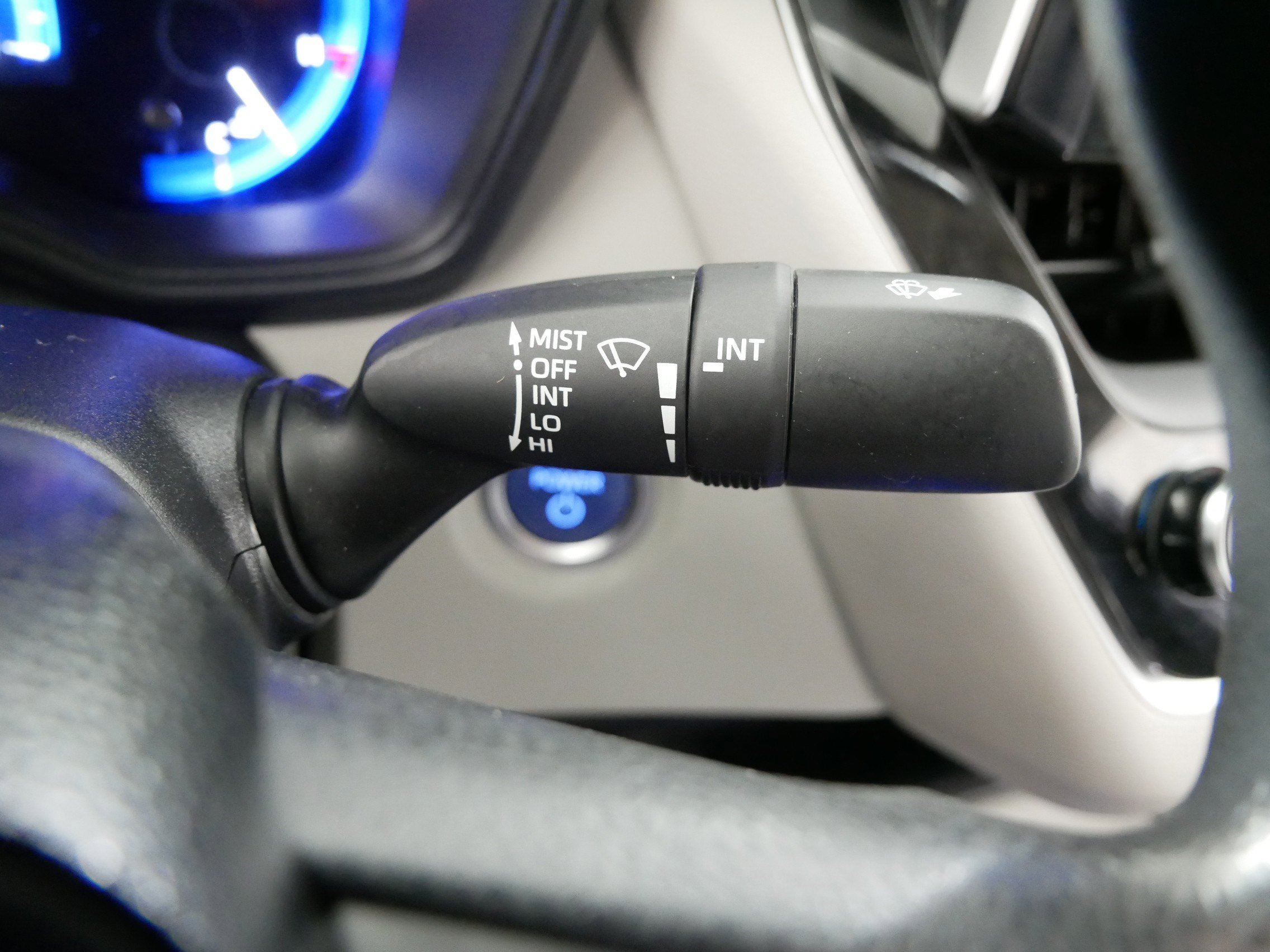 Used 2020 Toyota Corolla LE image 30