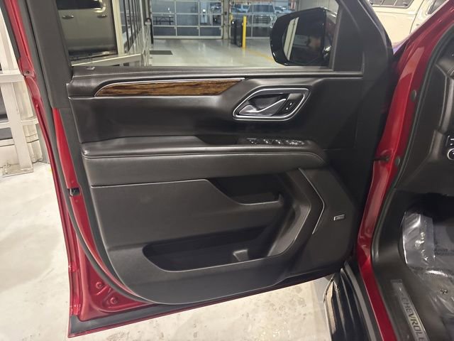 Used 2021 Chevrolet Tahoe Premier AWD/4WD image 14
