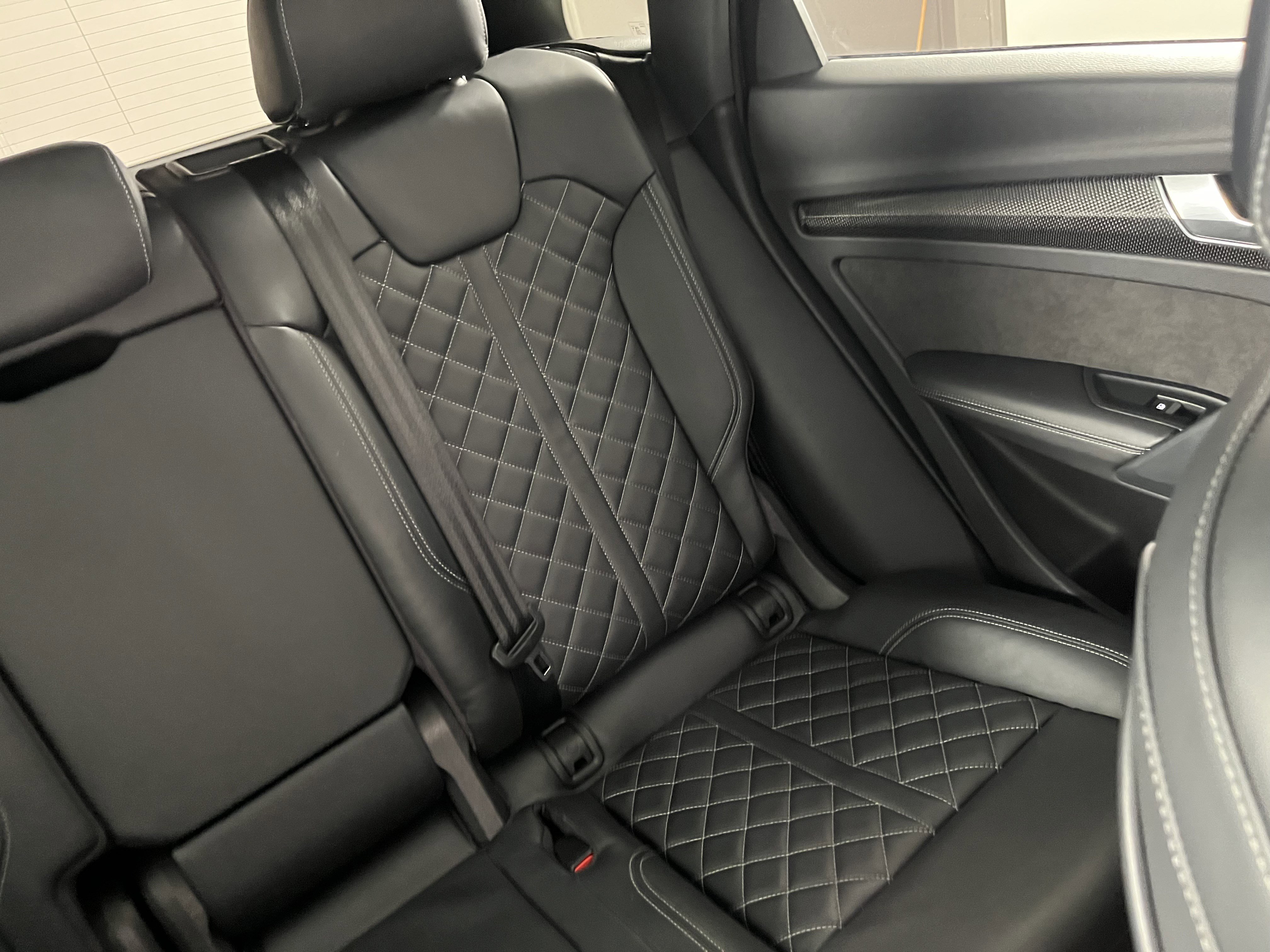 Used 2018 Audi SQ5 Premium Plus w/ Navigation Package image 24