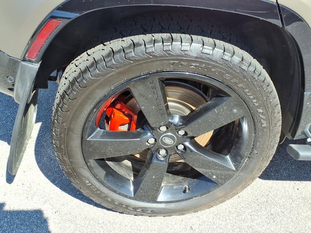 Used 2024 Land Rover Defender 110 X image 11