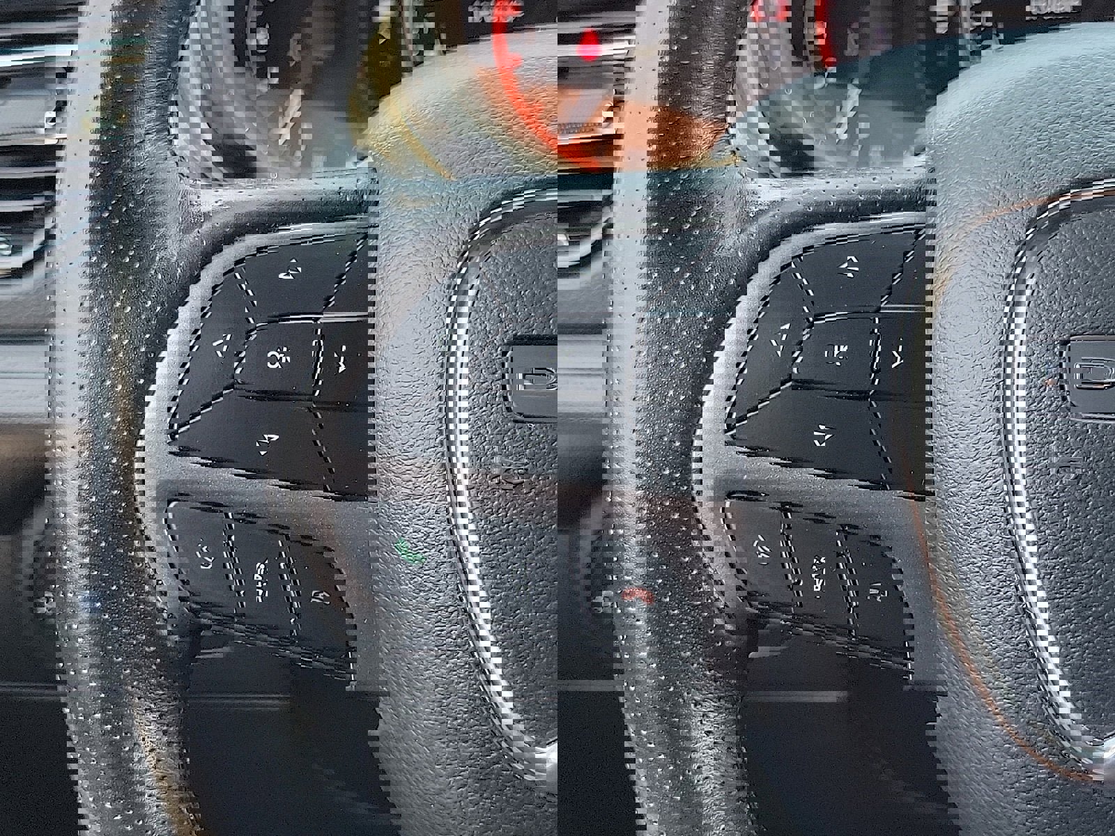 Used 2023 Dodge Durango SXT image 6