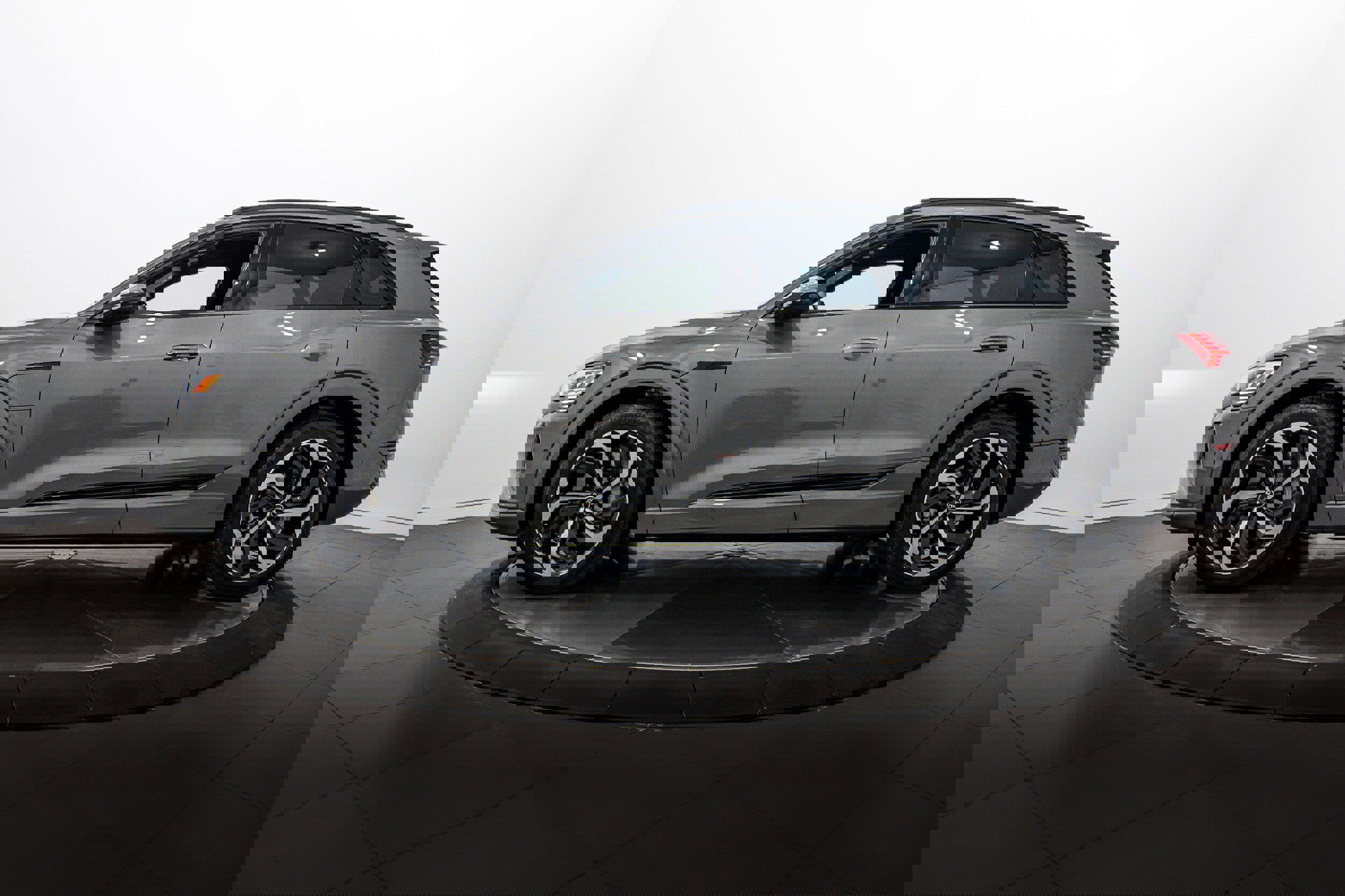 Certified 2024 Audi Q8 e-tron Premium Plus image 6