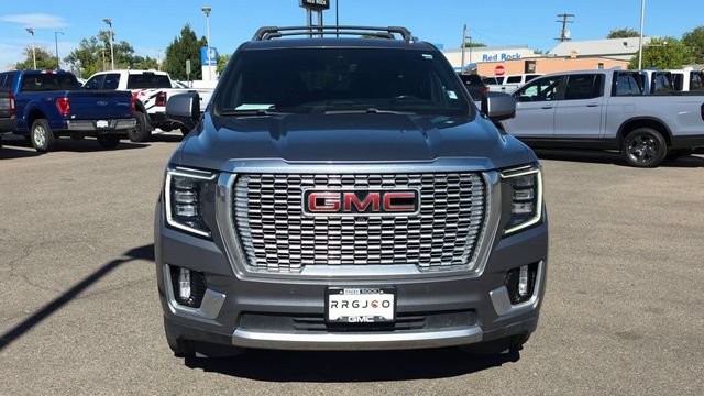 Used 2021 GMC Yukon Denali w/ Denali Ultimate Package AWD/4WD image 3