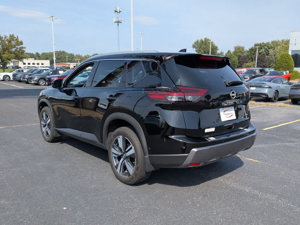 Used 2024 Nissan Rogue SL w/ SL Premium Package AWD/4WD image 5
