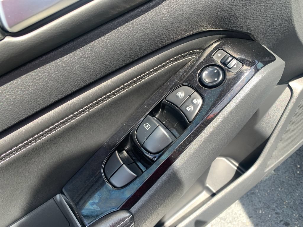 Used 2023 Nissan Altima 2.5 SL AWD/4WD image 11