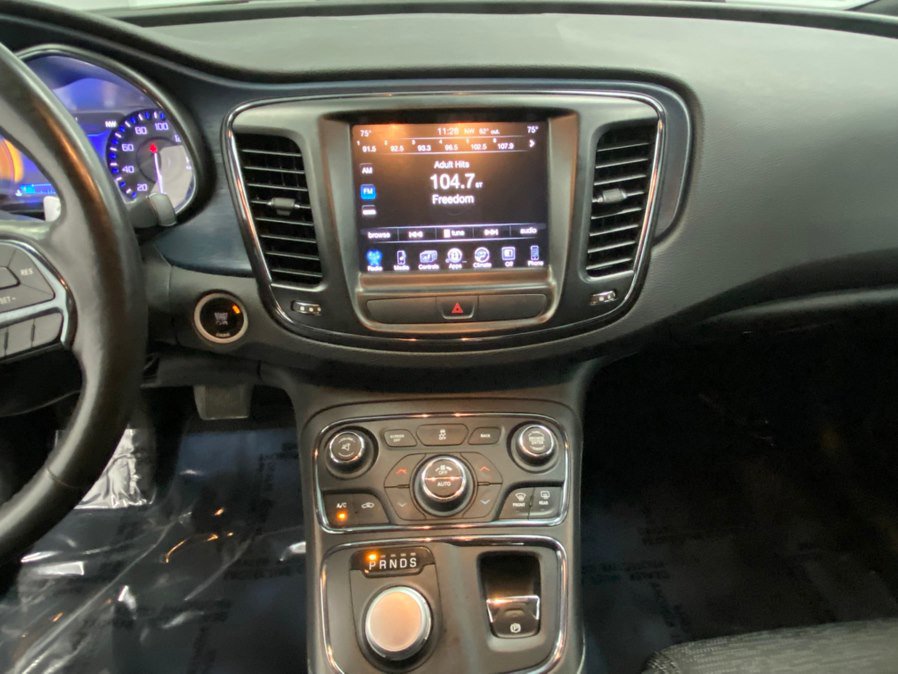 Used 2016 Chrysler 200 S w/ Comfort Group image 27