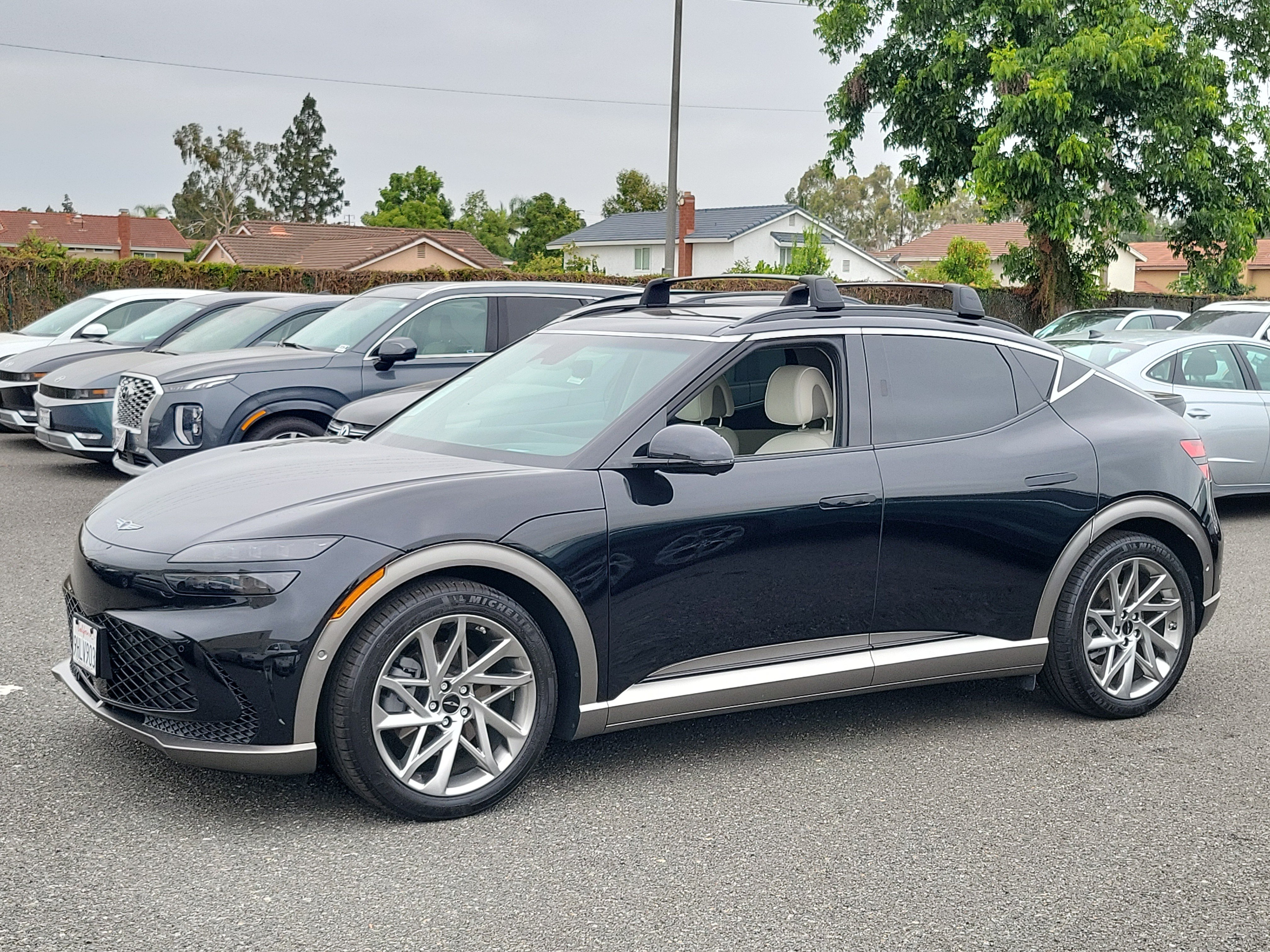 Certified 2023 Genesis GV60 Advanced AWD/4WD image 1