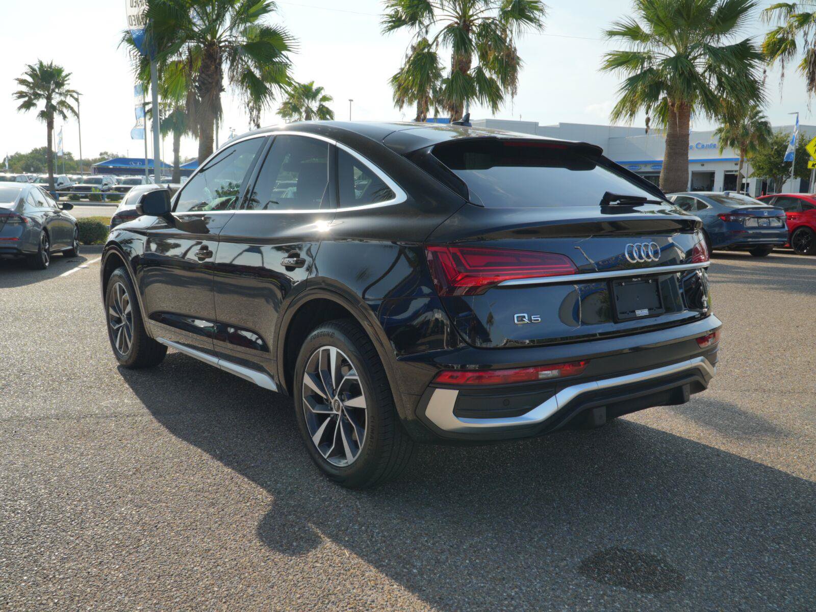 Used 2023 Audi Q5 2.0T Premium Plus w/ Premium Plus Package AWD/4WD image 14