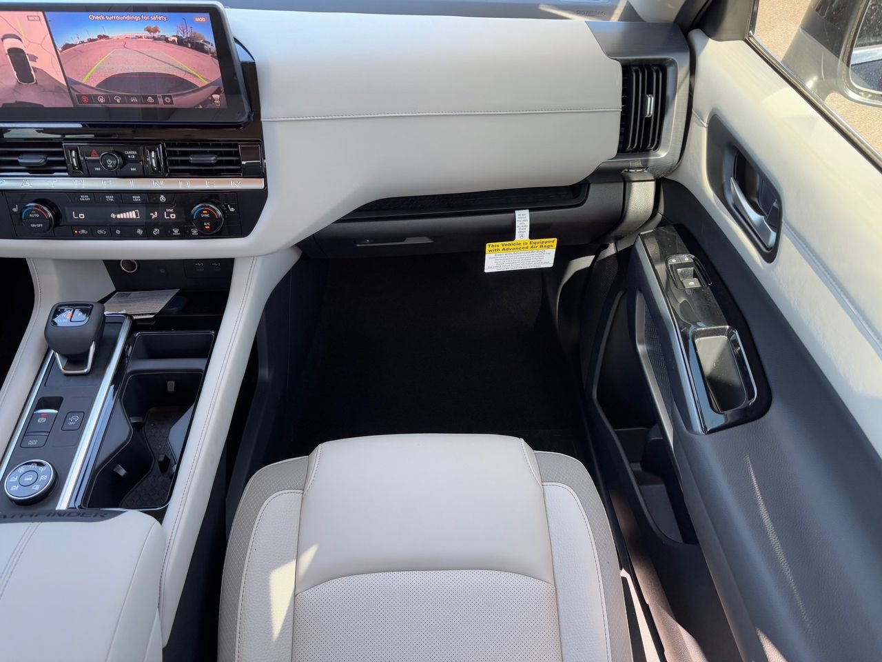 New 2026 Nissan Pathfinder SL AWD/4WD image 16
