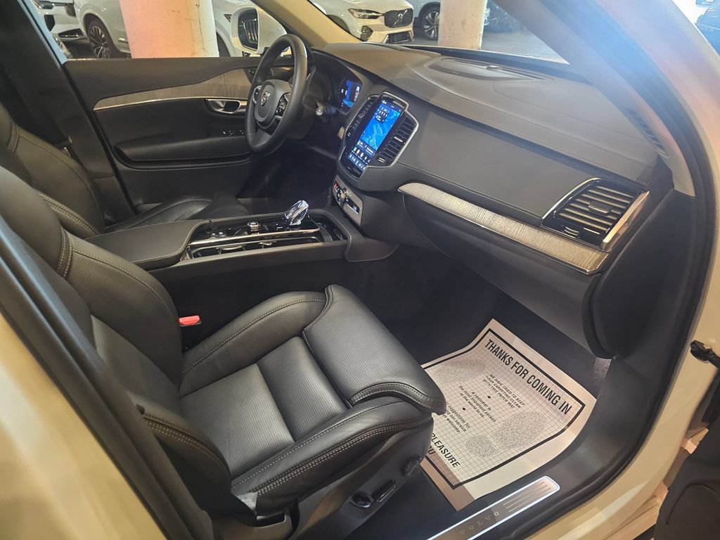 Certified 2024 Volvo XC90 B6 Ultimate w/ Protection Package Premier AWD/4WD image 10