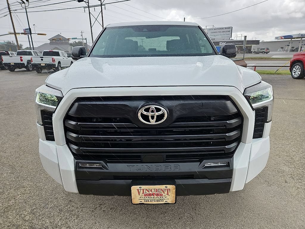 Used 2022 Toyota Tundra SR5 AWD/4WD image 12