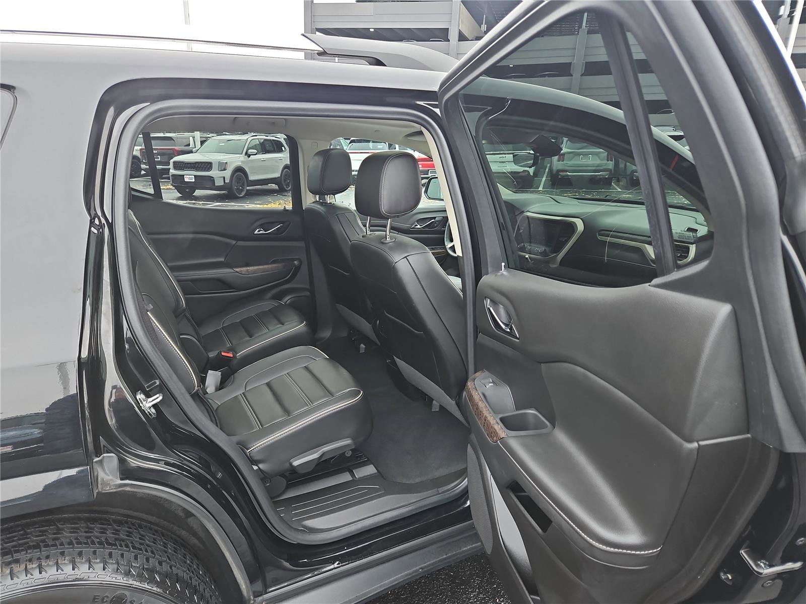 Used 2023 GMC Acadia Denali w/ Denali Ultimate Package image 32