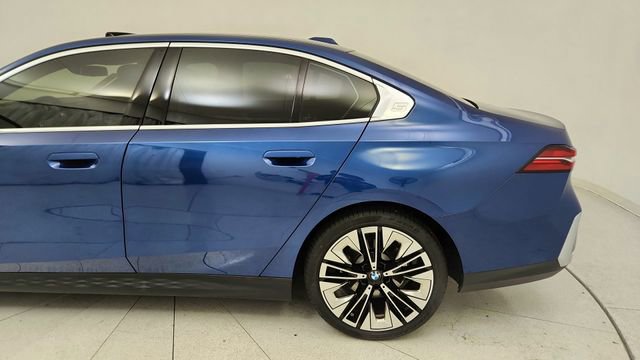 Used 2026 BMW 530i xDrive image 11