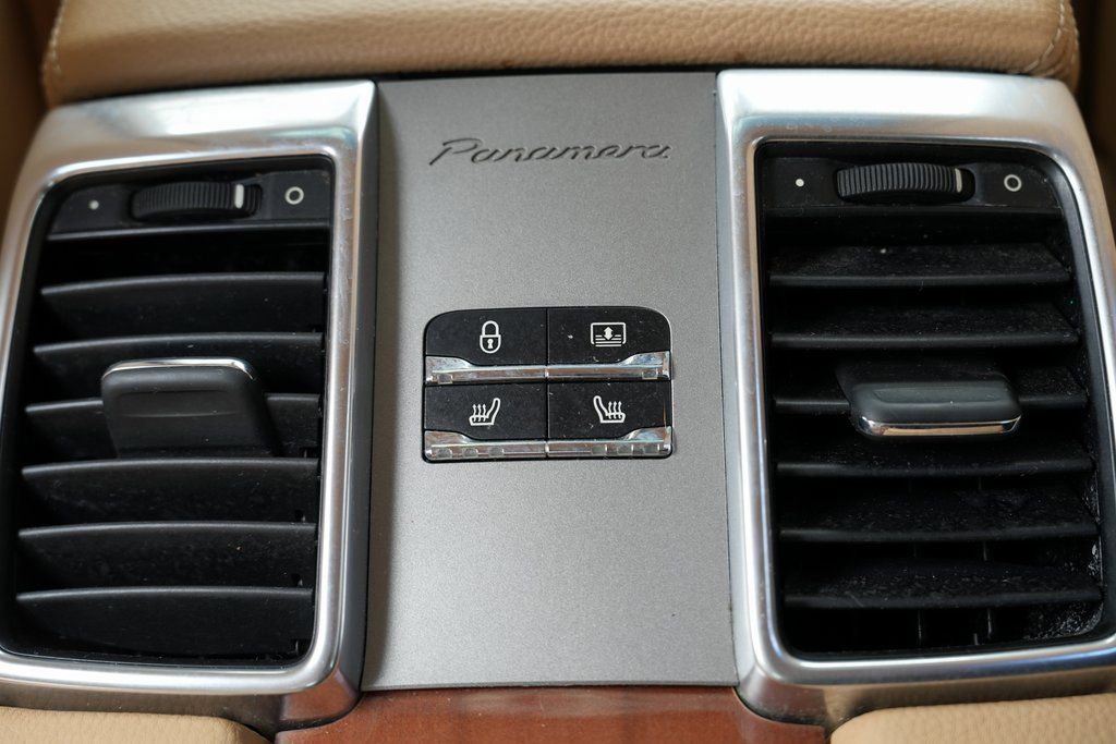 Used 2013 Porsche Panamera image 39