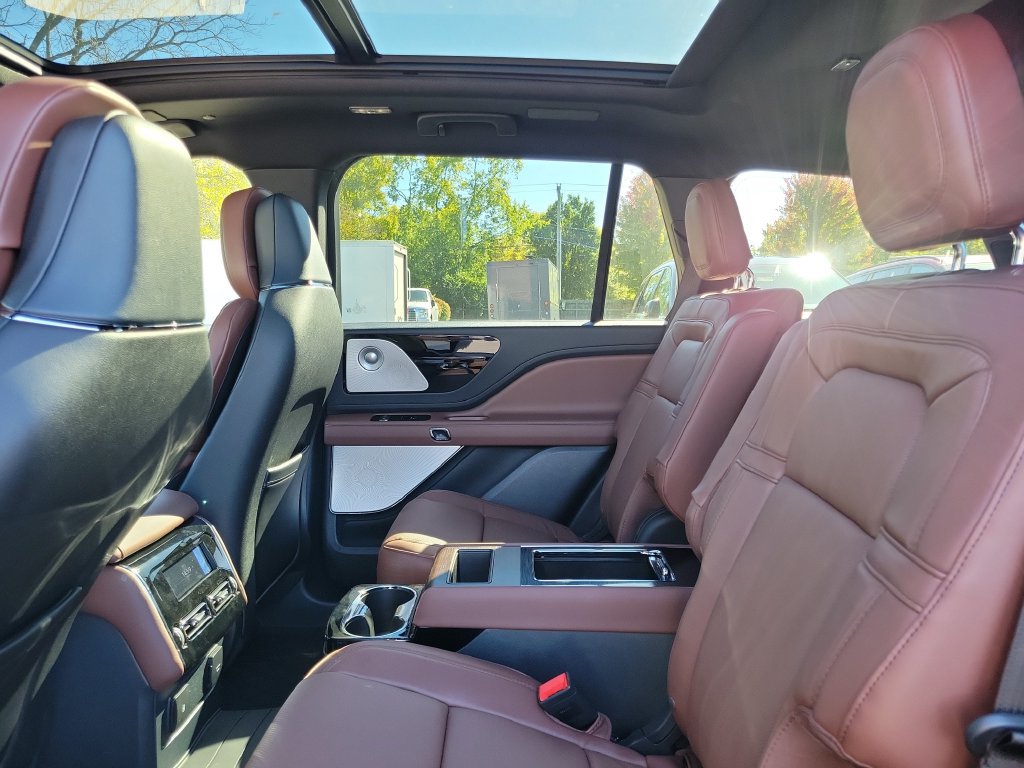 New 2027 Lincoln Aviator Reserve AWD/4WD image 14