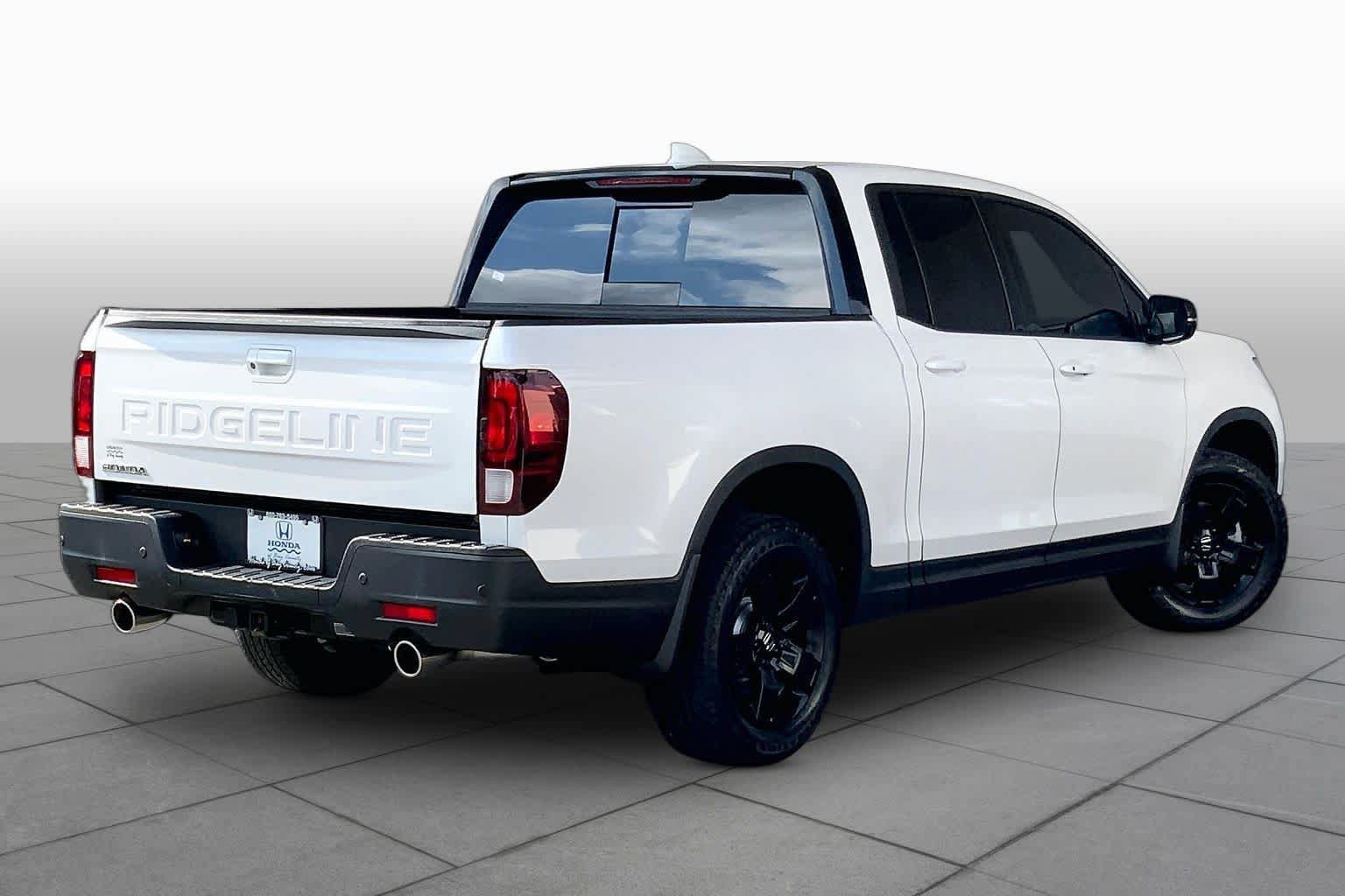 Used 2024 Honda Ridgeline Black Edition image 13
